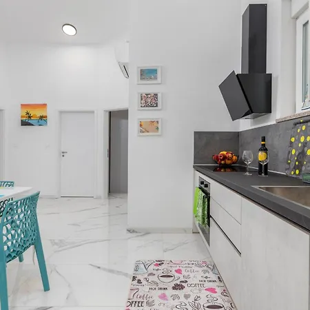 Holiday home 4 Bedroom Cozy In Betiga *