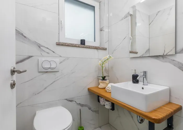 4 Bedroom Cozy In Betiga Semesterbostad Pula