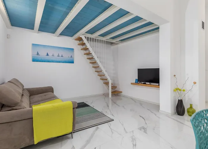 4 Bedroom Cozy In Betiga Semesterbostad